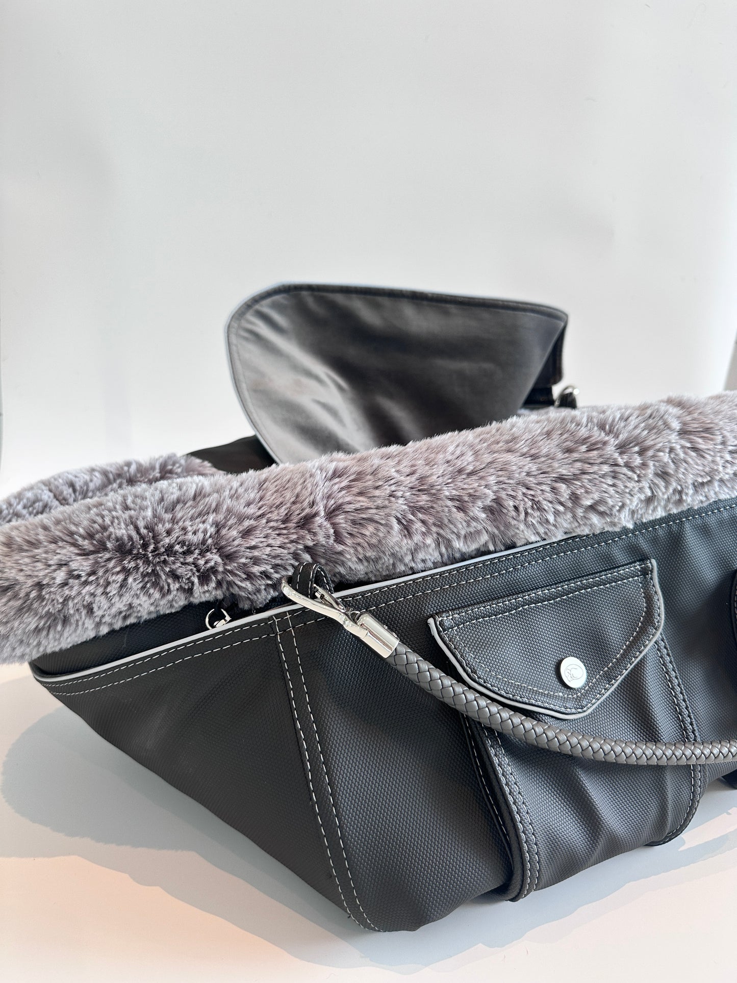 Weekender 4Seasons, schwarz mit Kontrastnähten, M