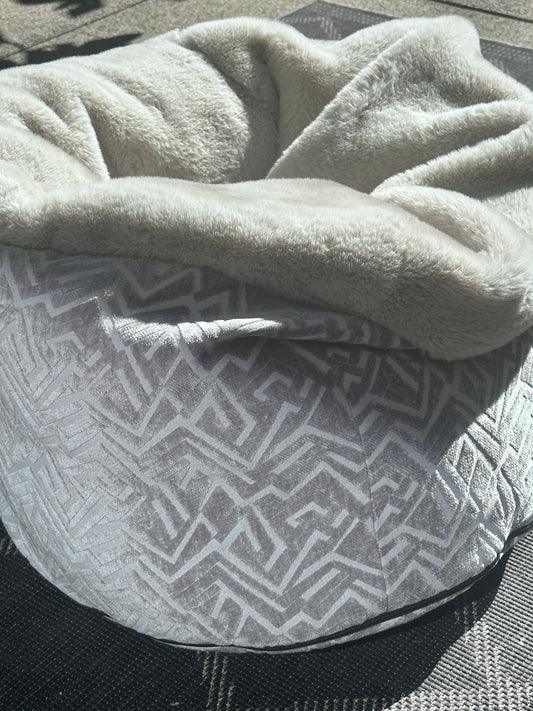 Hideaway Cave Ornament